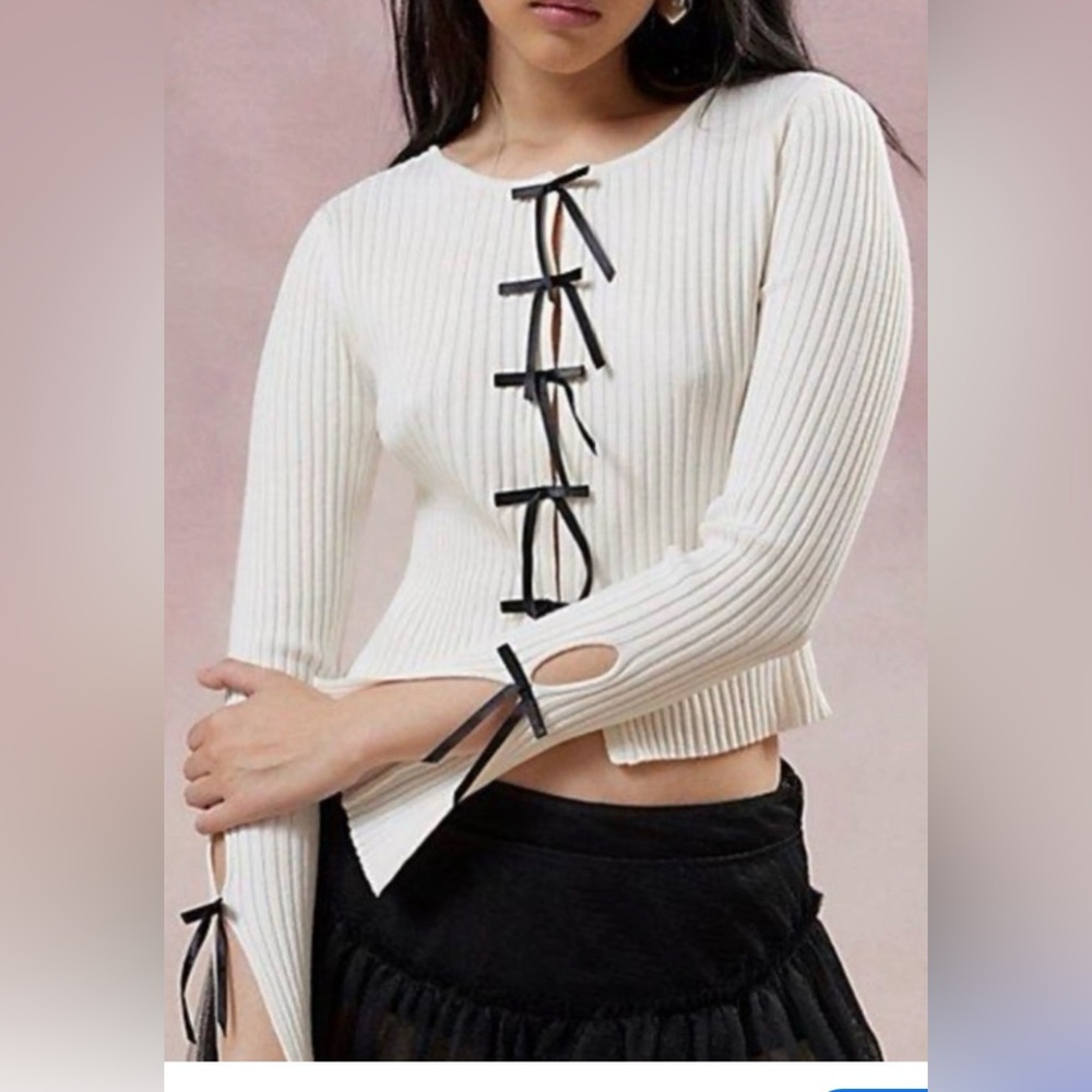 Urban Outfitters Kimchi Blue white Ribbed Long Sleeve Top XS-NWOT